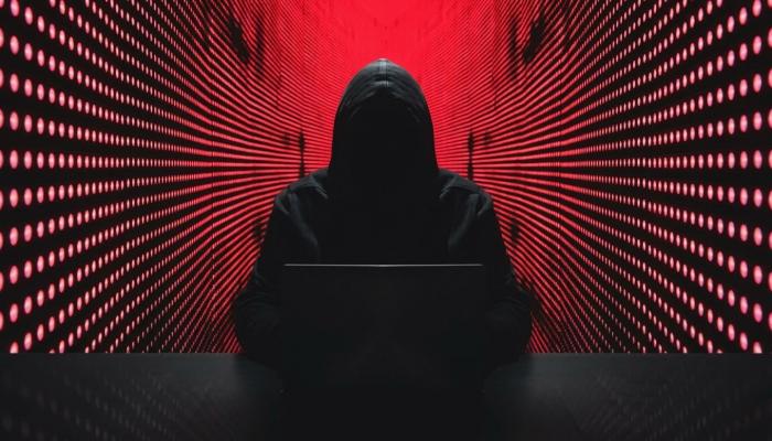 خلف أضواء الإعلانات ثغرات خفية.. كيف تعمل شاشات الطرق؟